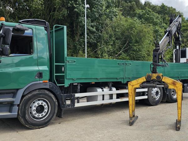 Daf cf 310 Cf 310 brick crane